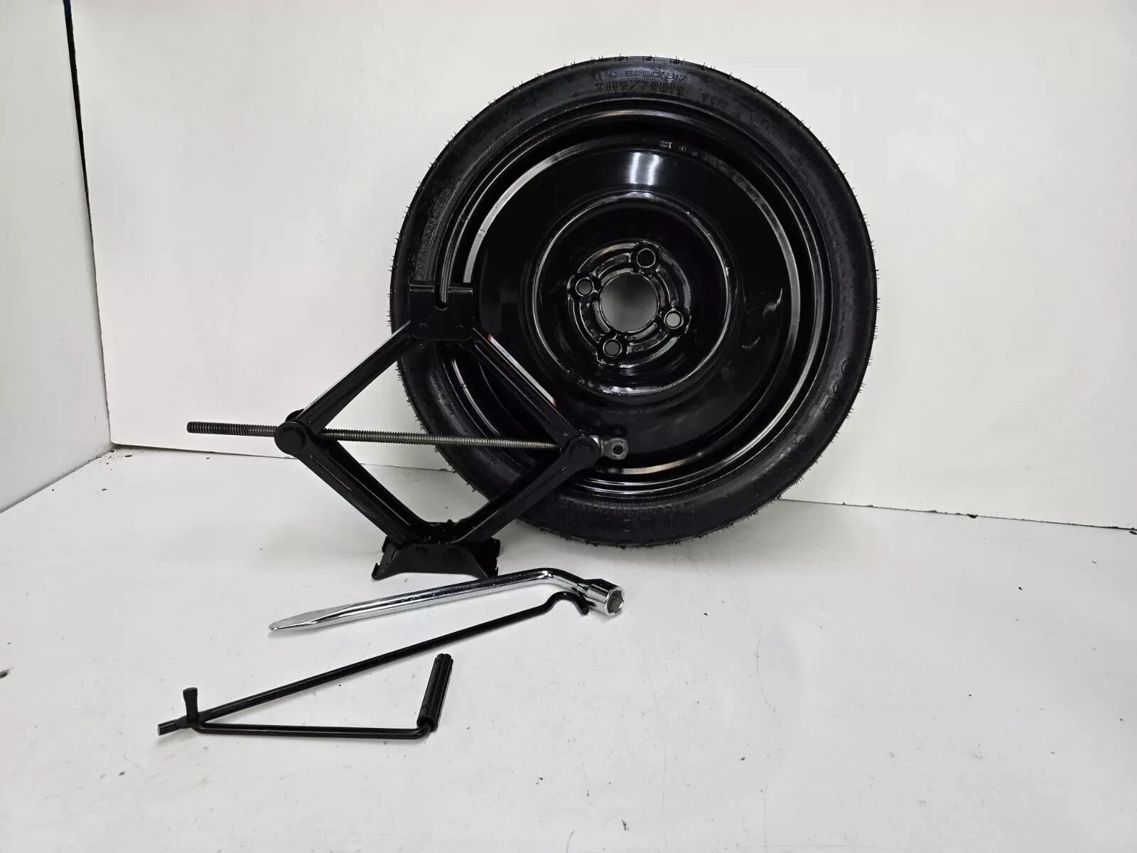 2005 Chevrolet Cobalt Tire Sizenull