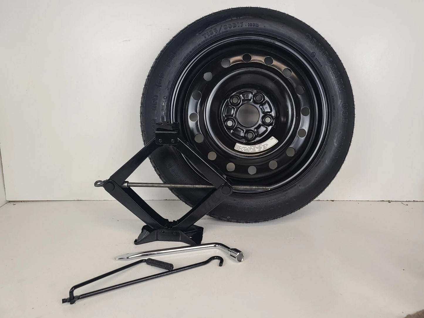 Spare Tire W/Jack Kit 17" Fits: 2011-2022 Honda Odyssey OEM Donut