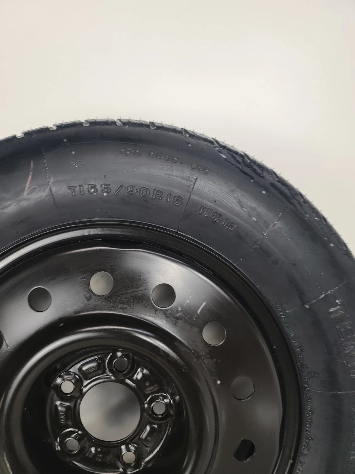 Spare Tire W/Jack Kit 16'' Fits: 2005-2009 Chevy Equinox OEM Genuine Donut