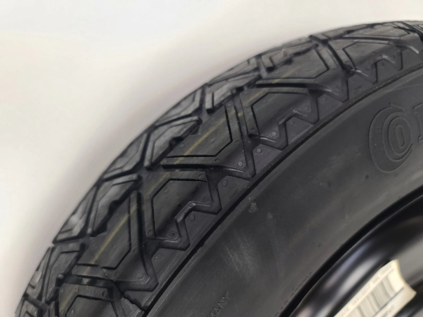 Spare Tire W/Jack Kit 18" Fits 2012- 2019 Land Rover Range Rover Compact Donut