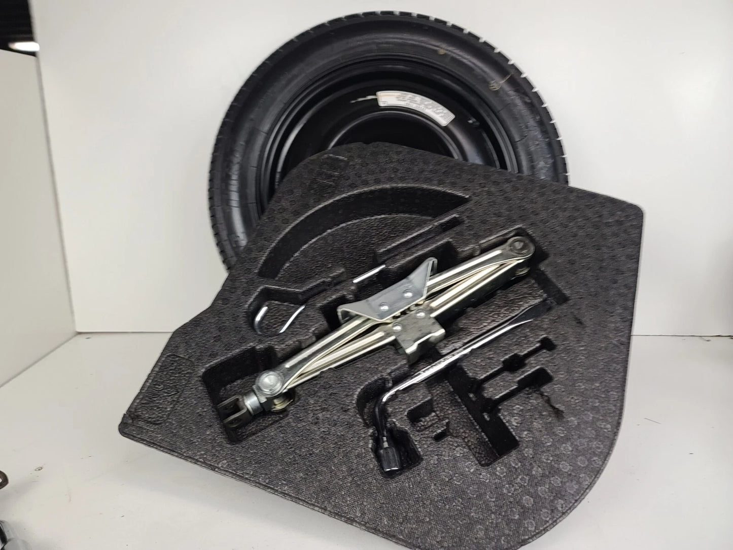 Spare Tire W/Jack Kit 16" Fits 2008 2009 2010 2011 2012 Honda Accord