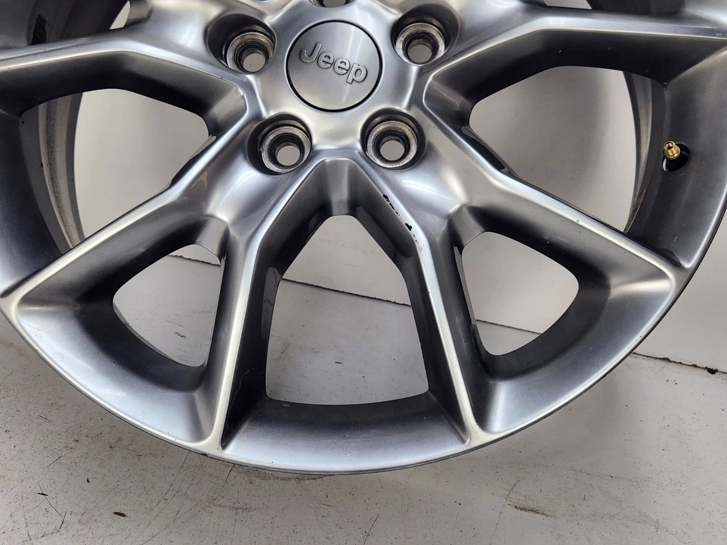 2014-2016 Jeep Grand Cherokee Wheel Rim 20x8 10 Spoke Painted Satin Carbon OEM