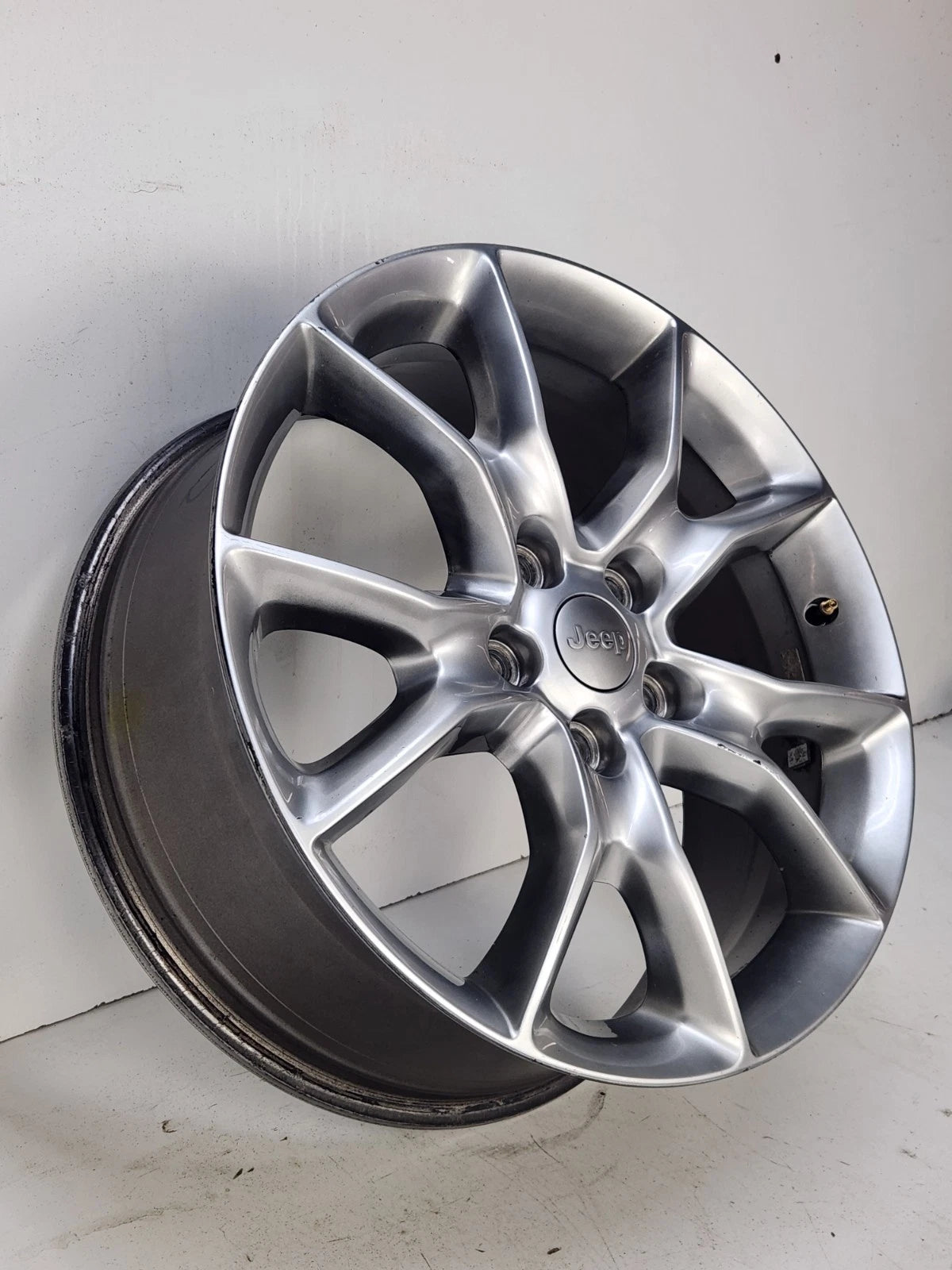 2014-2016 Jeep Grand Cherokee Wheel Rim 20x8 10 Spoke Painted Satin Carbon OEM