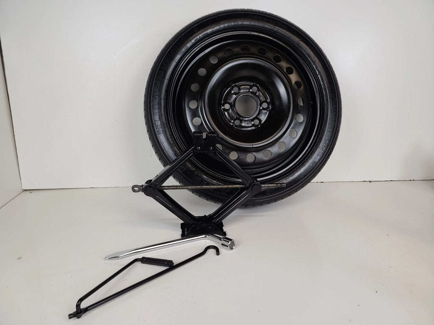 Spare Tire 18" W/Jack Kit Fits 2018-2024 Chevrolet Traverse