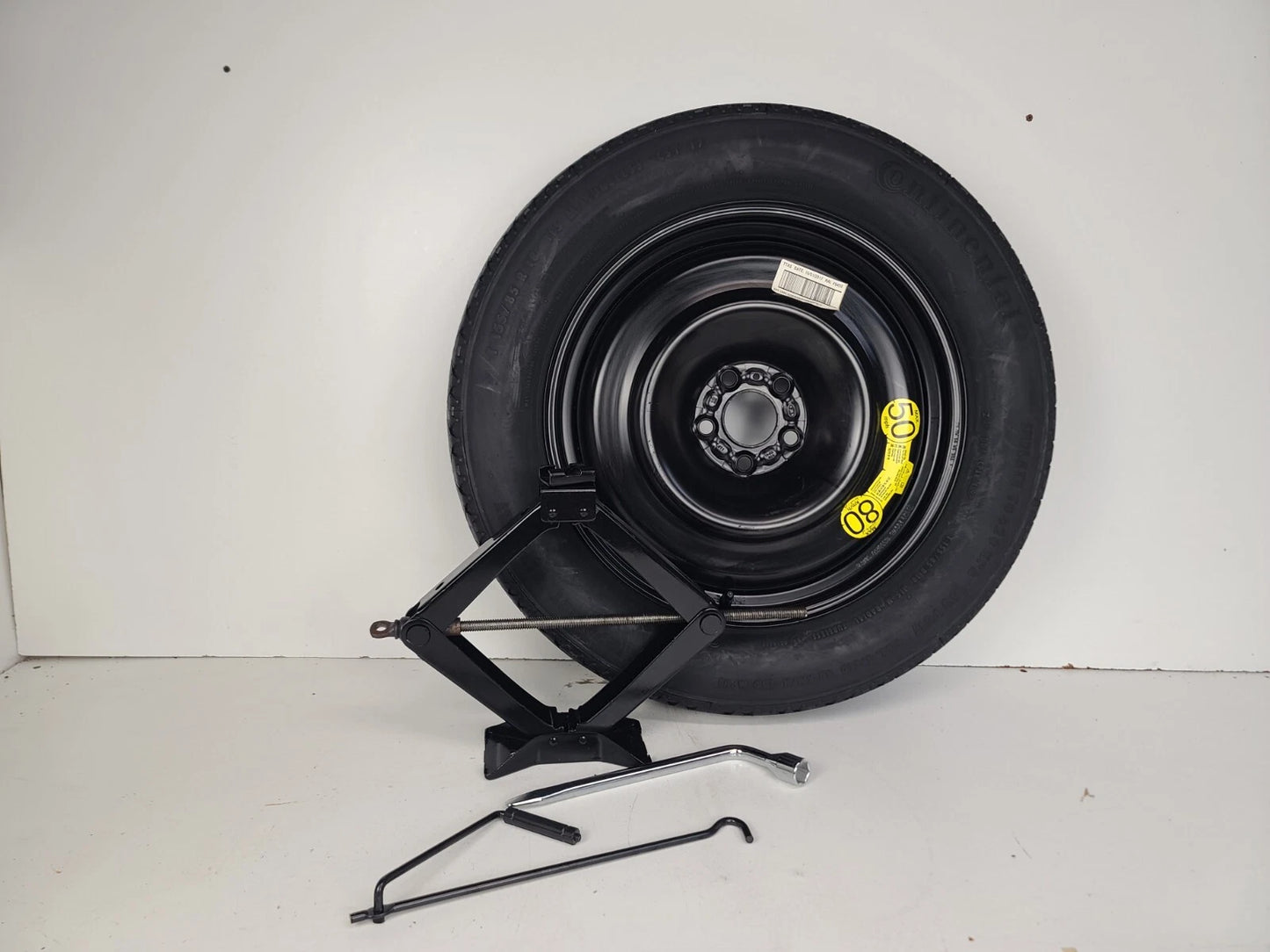 Spare Tire W/Jack Kit 18" Fits 2012-2015 Land Rover LR2 Compact Donut