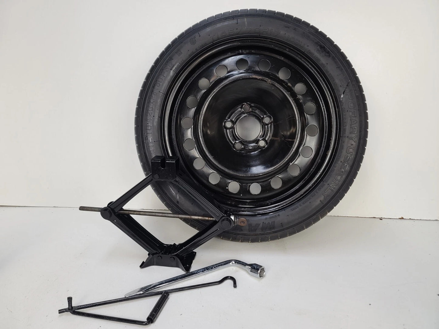 Spare Tire W/Jack Kit 17" Fits 2015 2016 2017 Chrysler 200 Compact Donut