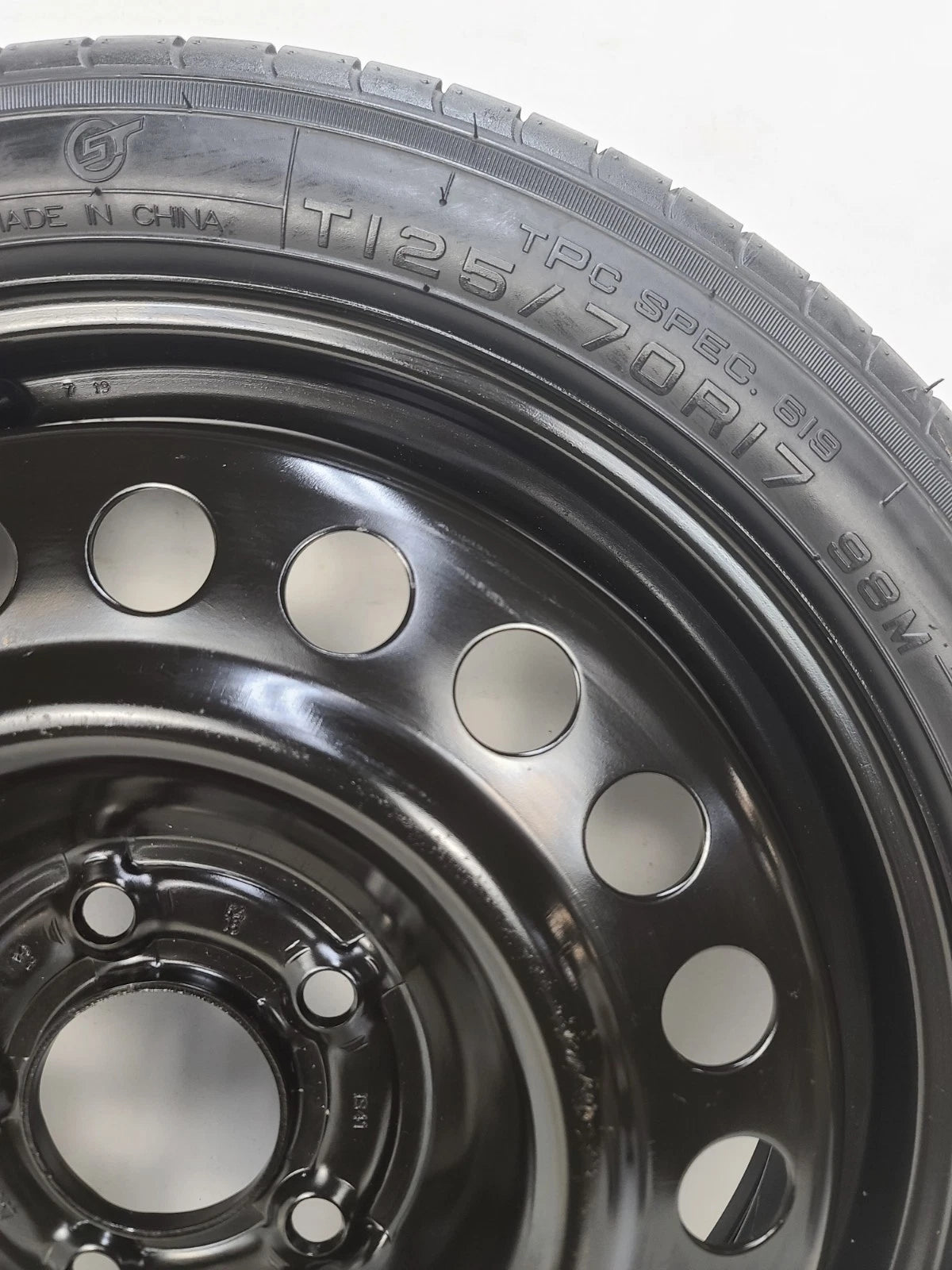 Spare Tire W/Jack Kit 17" Fits 2016-2020 Lincoln MKZ Donut